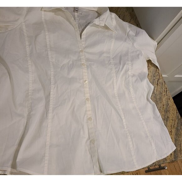 New! Lot of 2 Old Navy Women's Size XXL White Perfect Fit Stretch Button Shirt - Picture 11 of 16